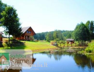 Sodybos prie ežero